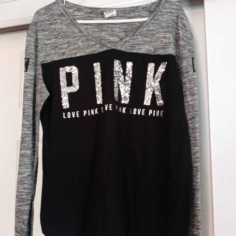 VS Pink long sleeve shirt